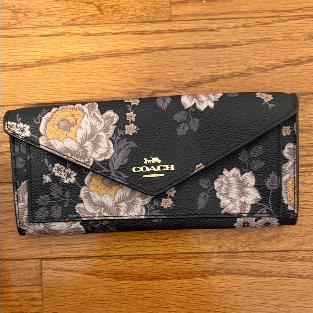 Coach Wallet in Garden Floral